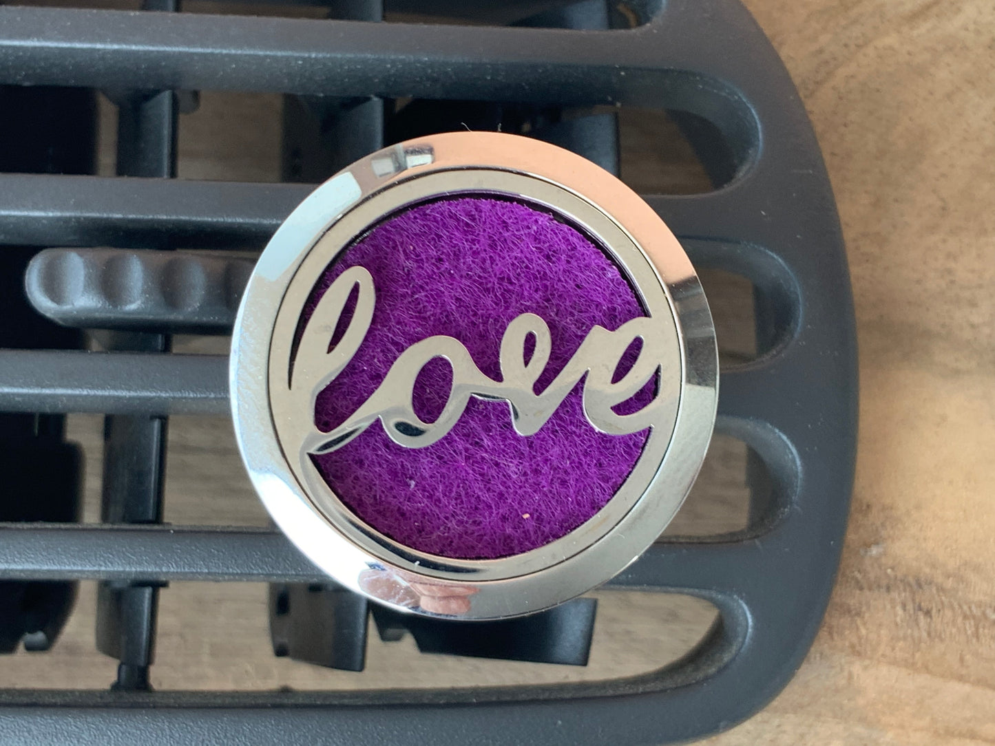 Duftstecker fürs Auto. -Love