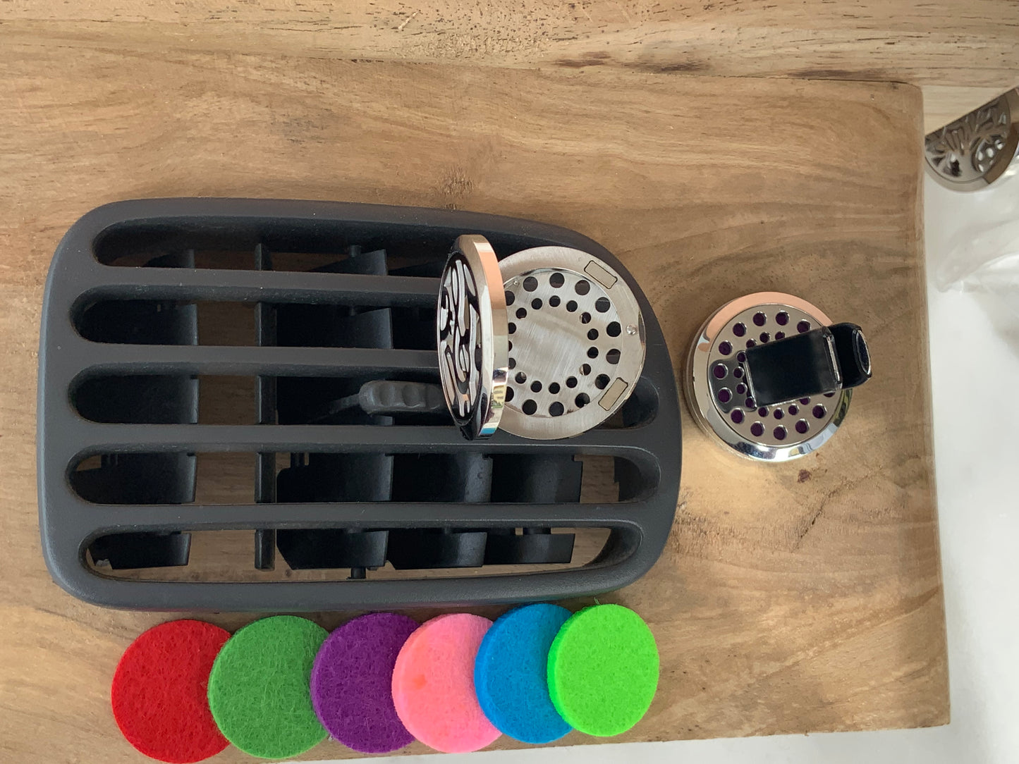 Duftstecker fürs Auto. -Lebensbaum